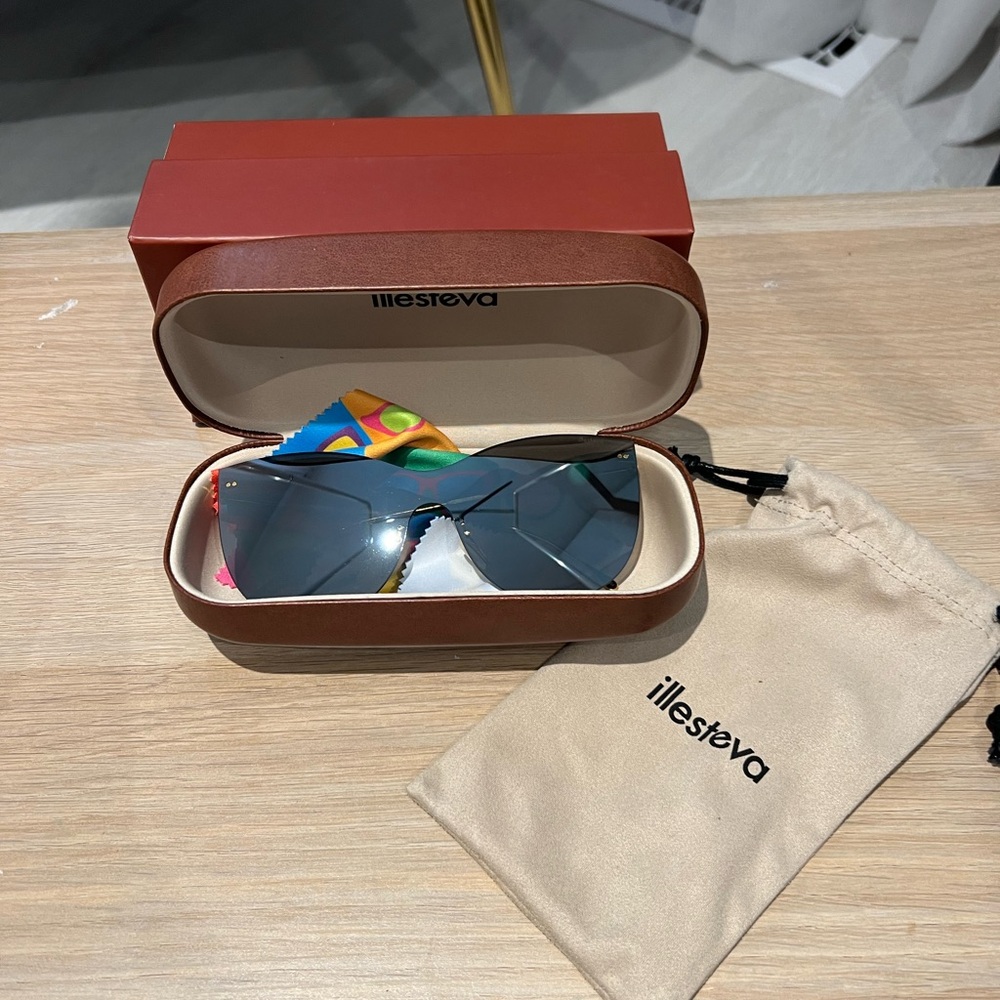 Illesteva sunglasses